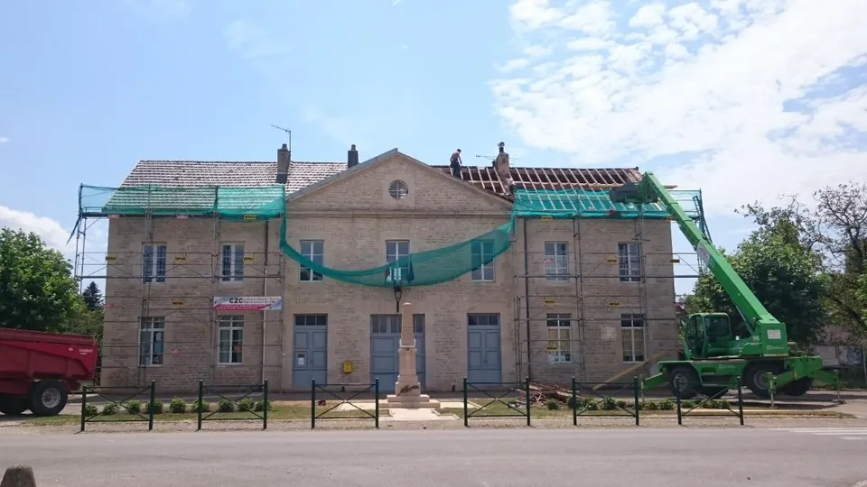travaux de la mairie d'Ounans